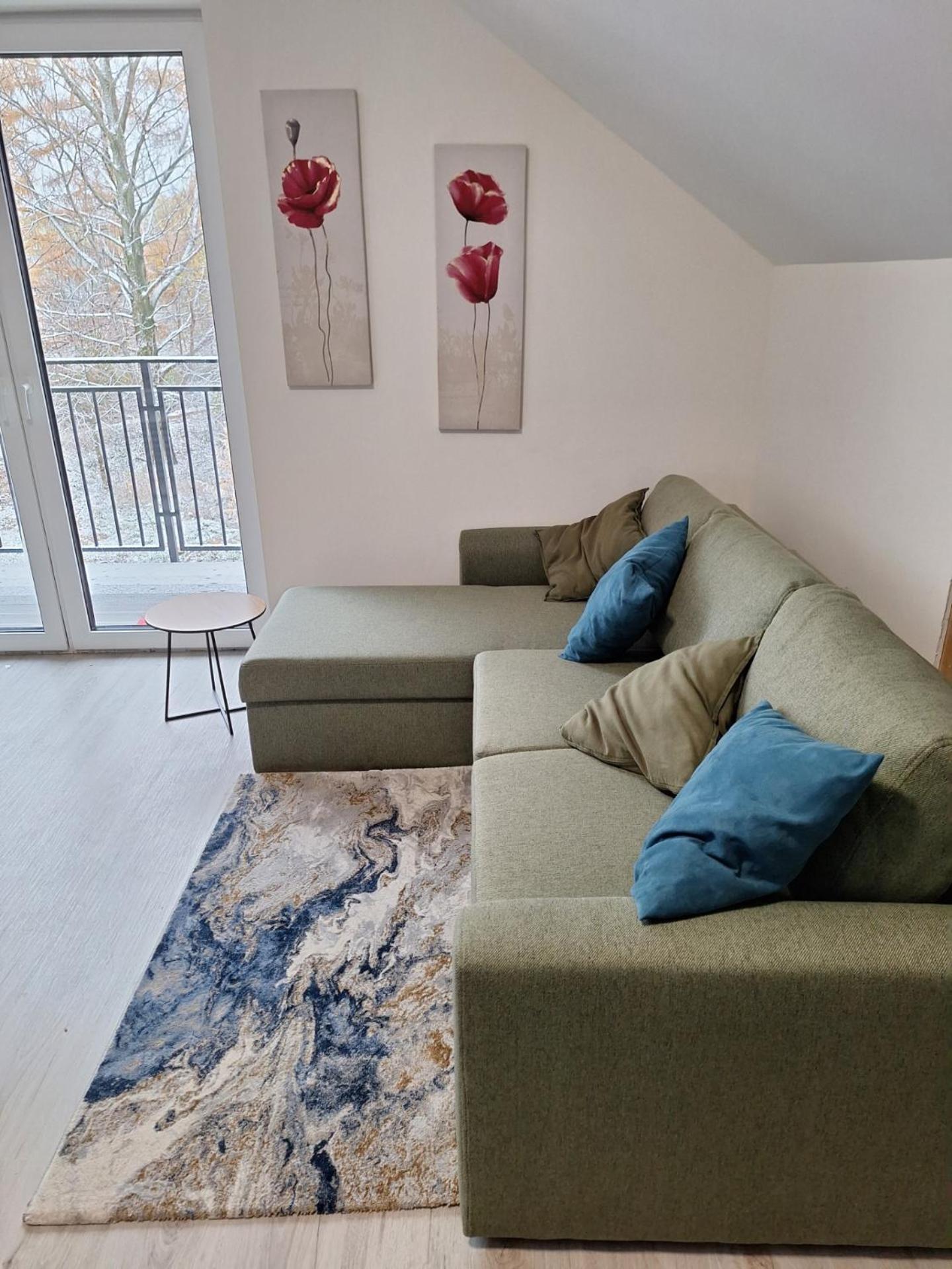 Sunny Hill , Apartment